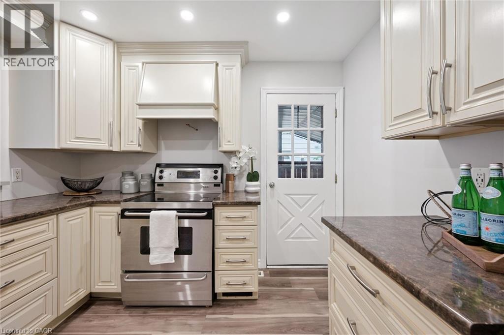 Photo 26 of 191 Silver Aspen Crescent, Kitchener ON
