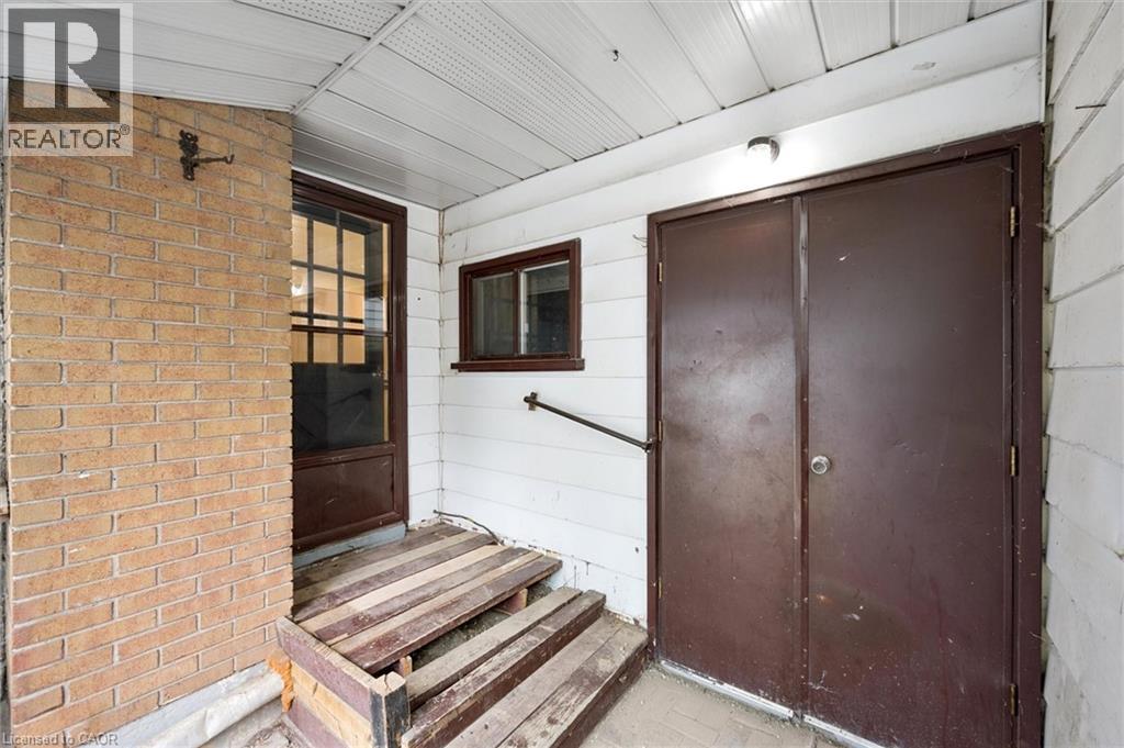 Photo 5 of 191 Silver Aspen Crescent, Kitchener ON