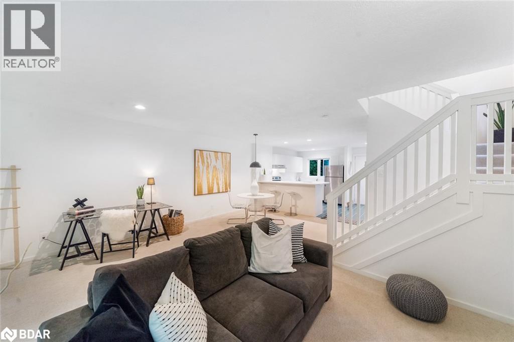 Photo 16 of 548 Oxbow Crescent, Collingwood ON