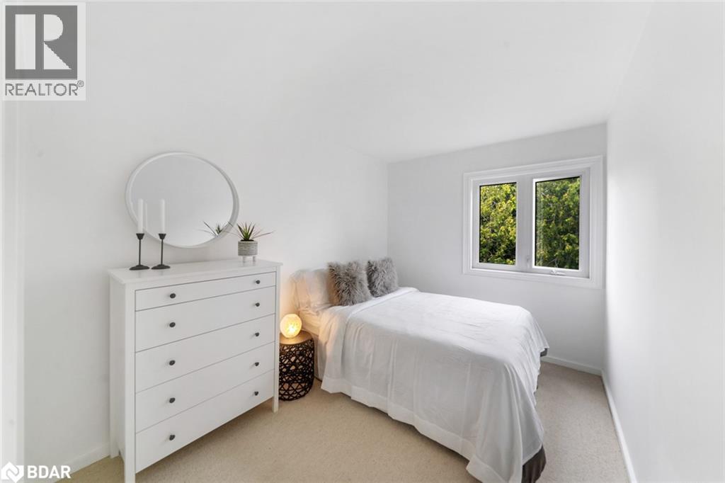 Photo 27 of 548 Oxbow Crescent, Collingwood ON