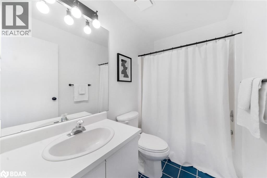 Photo 2 of 548 Oxbow Crescent, Collingwood ON