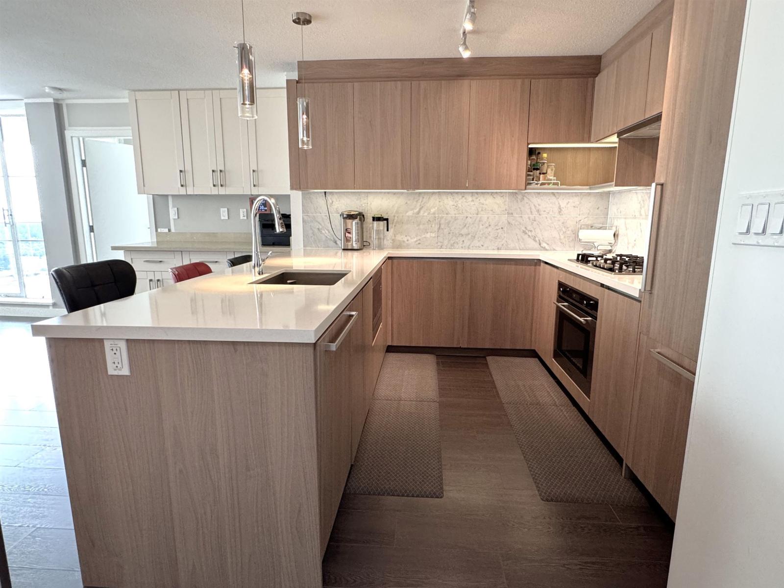 Photo 8 of 3802 13696 100 Avenue, Surrey BC