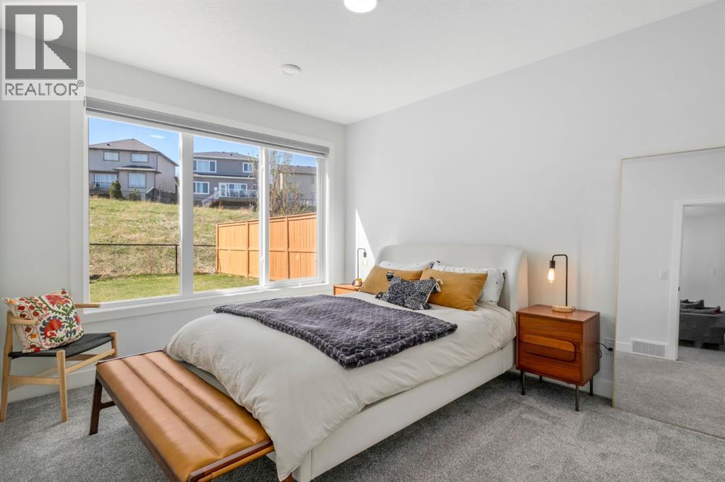 Photo 31 of 116 Sherwood Crescent Nw, Calgary AB