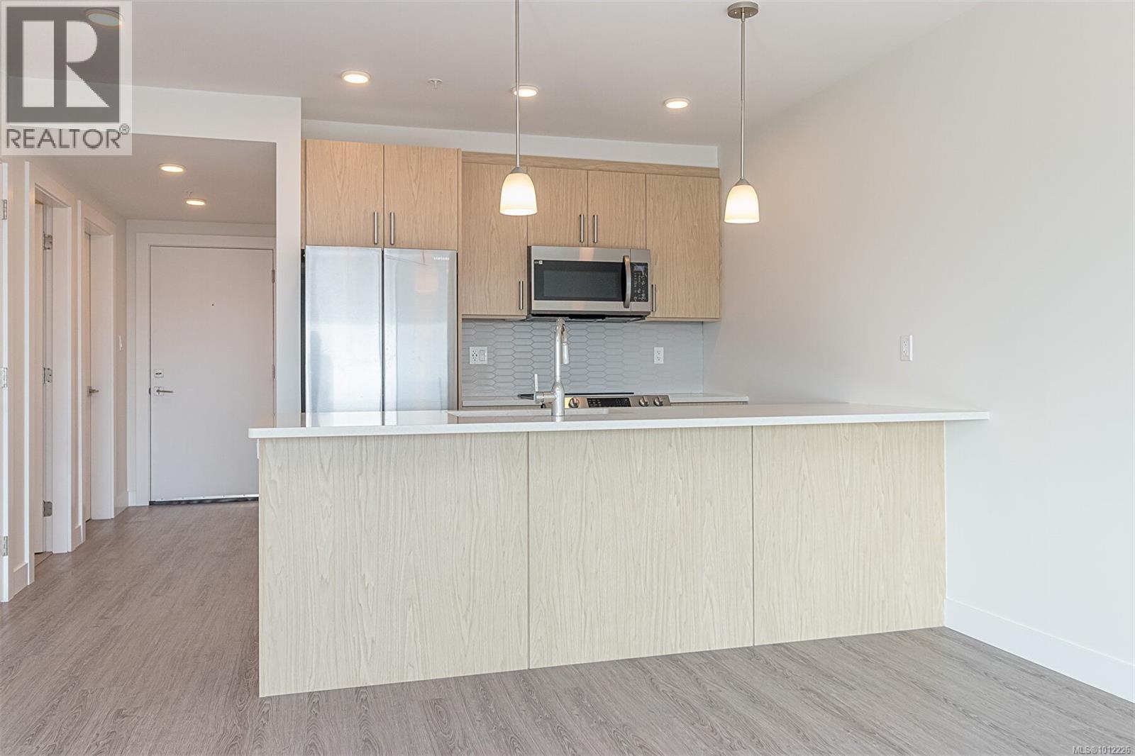 Photo 10 of 207 135 Haliburton St, Nanaimo BC