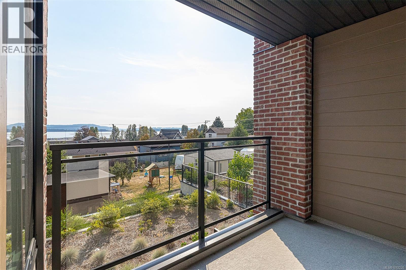 Photo 19 of 207 135 Haliburton St, Nanaimo BC