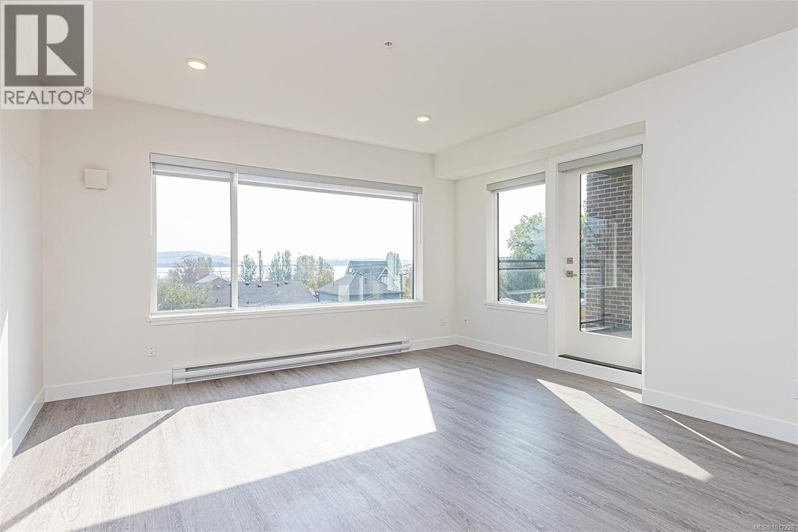 Photo 7 of 207 135 Haliburton St, Nanaimo BC
