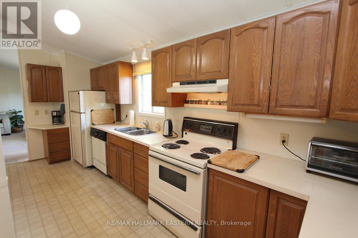 Photo 10 of 30 Lake Street, Havelockbelmontmethuen ON