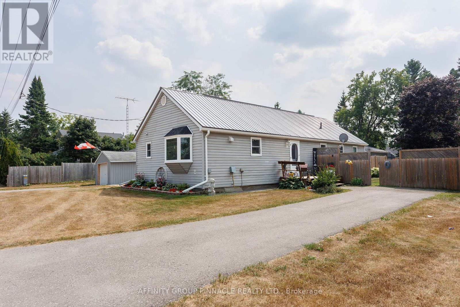 Photo 2 of 97 Bolsover Road, Kawartha Lakes ON