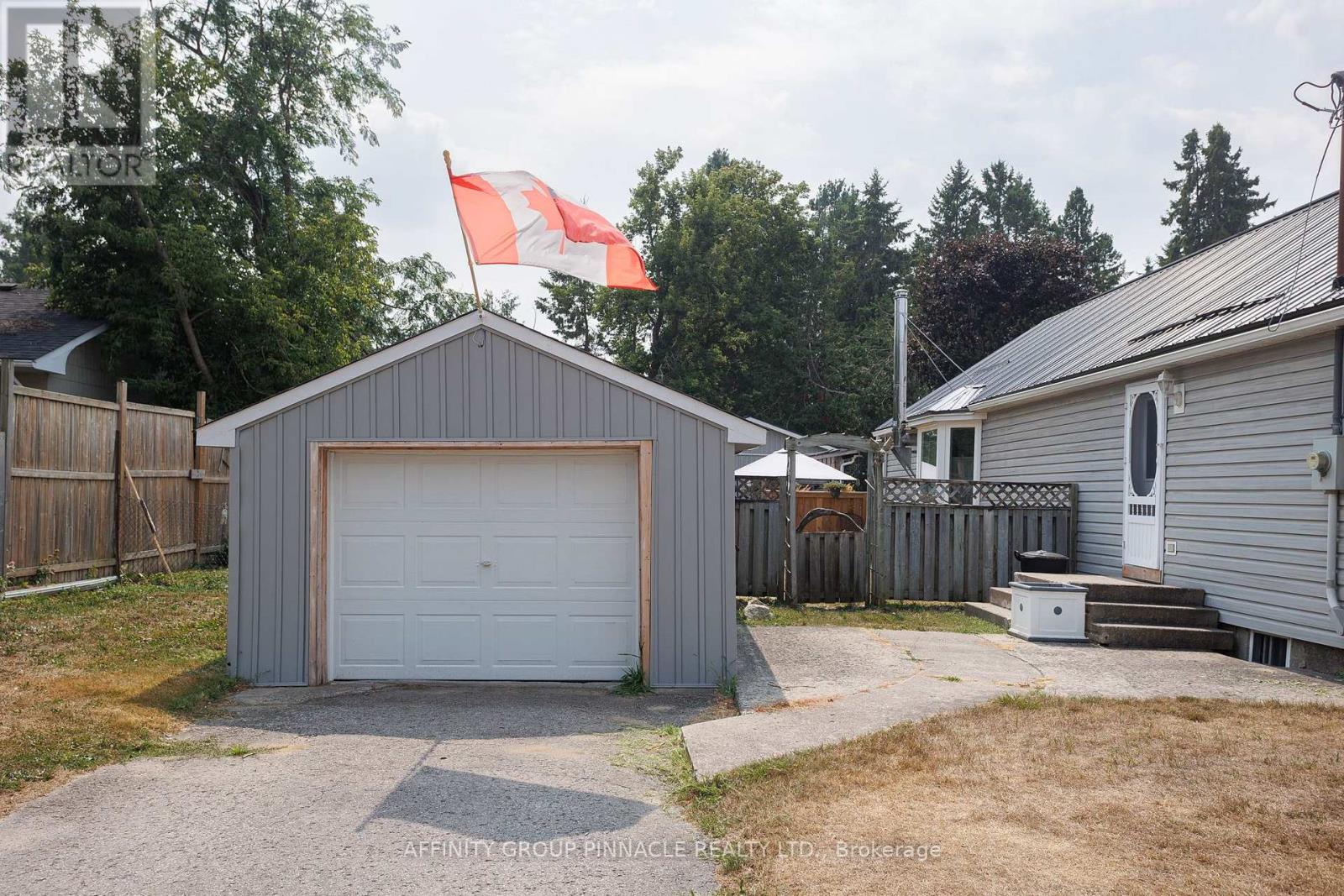 Photo 14 of 97 Bolsover Road, Kawartha Lakes ON