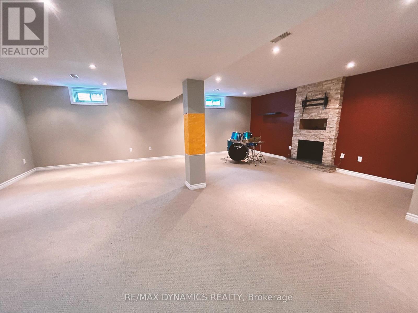 Photo 13 of 7984 Grossi Court, Niagara Falls ON
