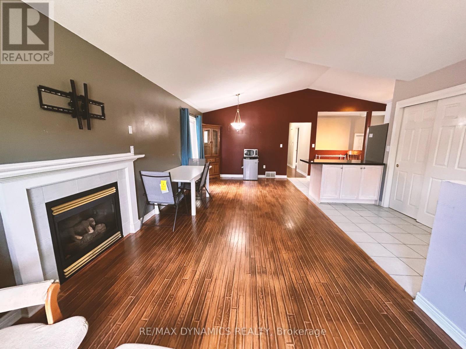 Photo 1 of 7984 Grossi Court, Niagara Falls ON