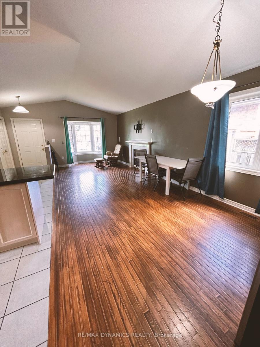 Photo 7 of 7984 Grossi Court, Niagara Falls ON