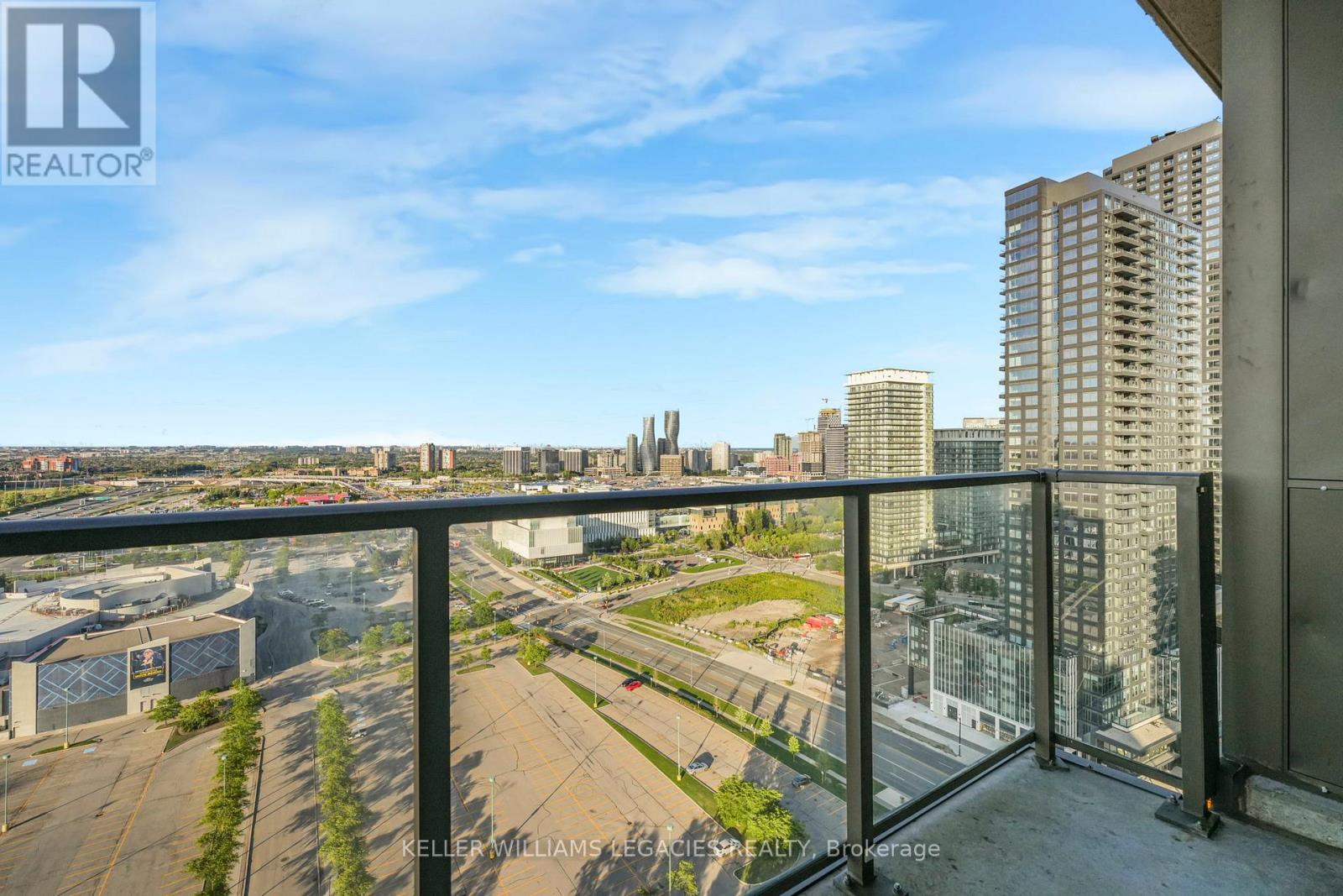 Photo 6 of Ph 18 339 Rathburn Road W, Mississauga ON