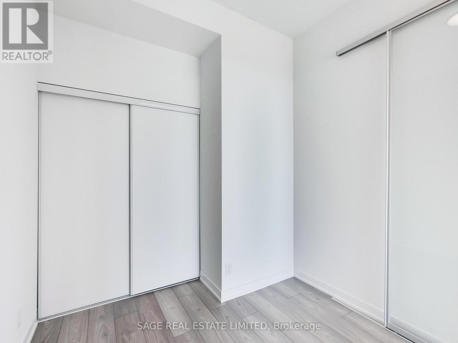 Photo 4 of 1210 285 Dufferin Street, Toronto ON