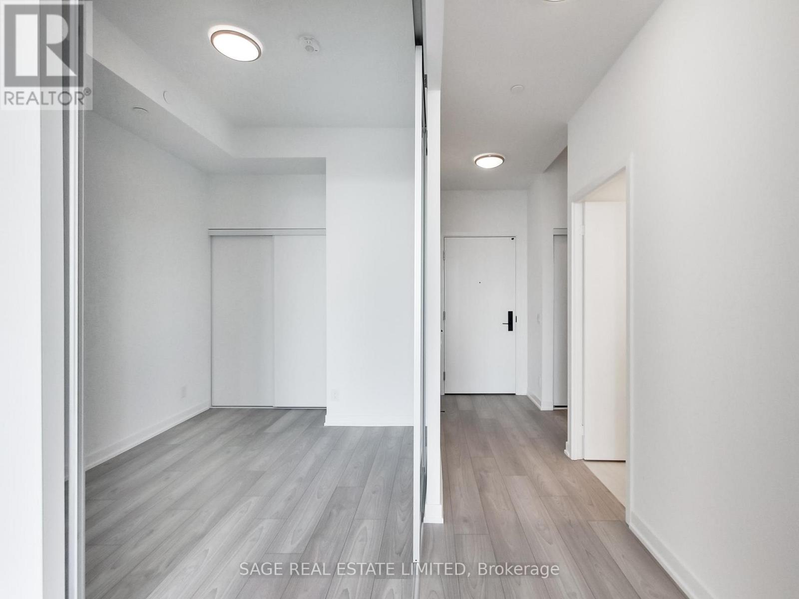 Photo 2 of 1210 285 Dufferin Street, Toronto ON