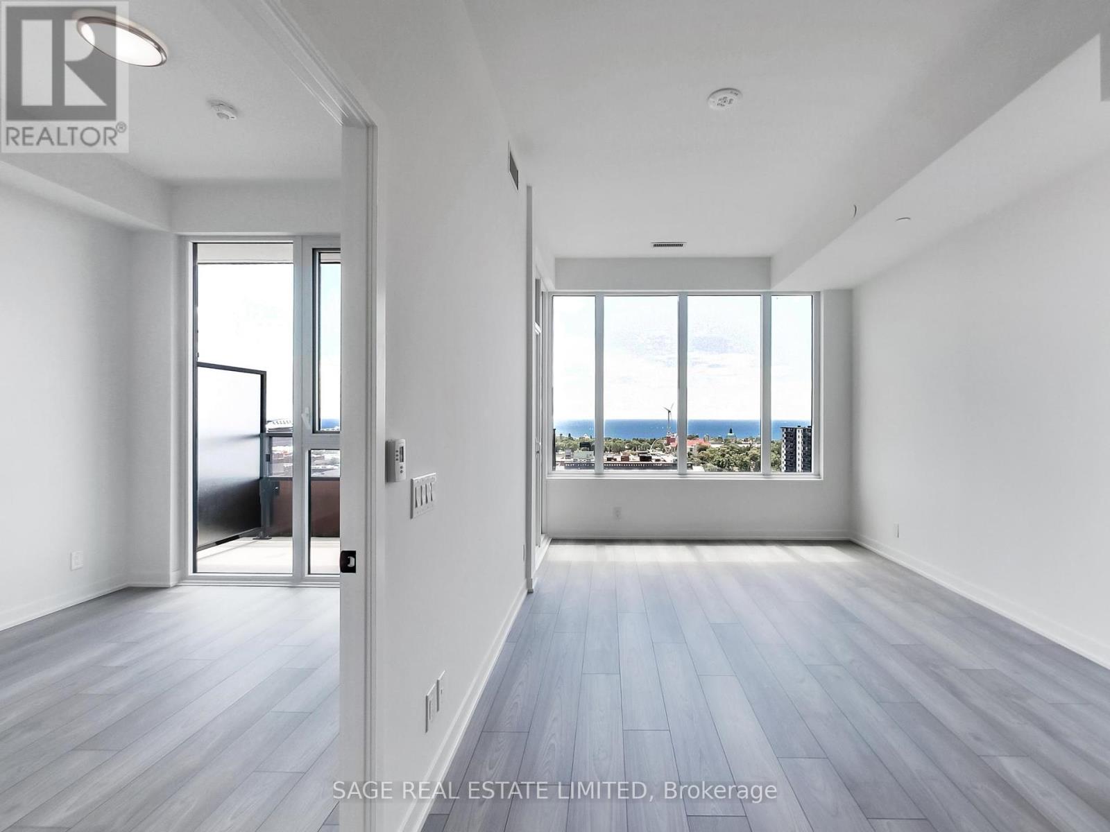 Photo 15 of 1210 285 Dufferin Street, Toronto ON
