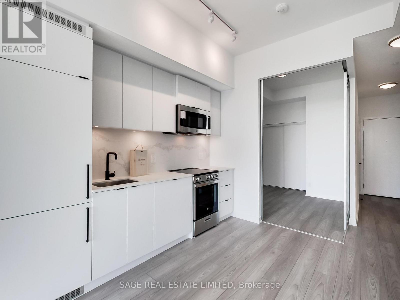 Photo 3 of 1210 285 Dufferin Street, Toronto ON