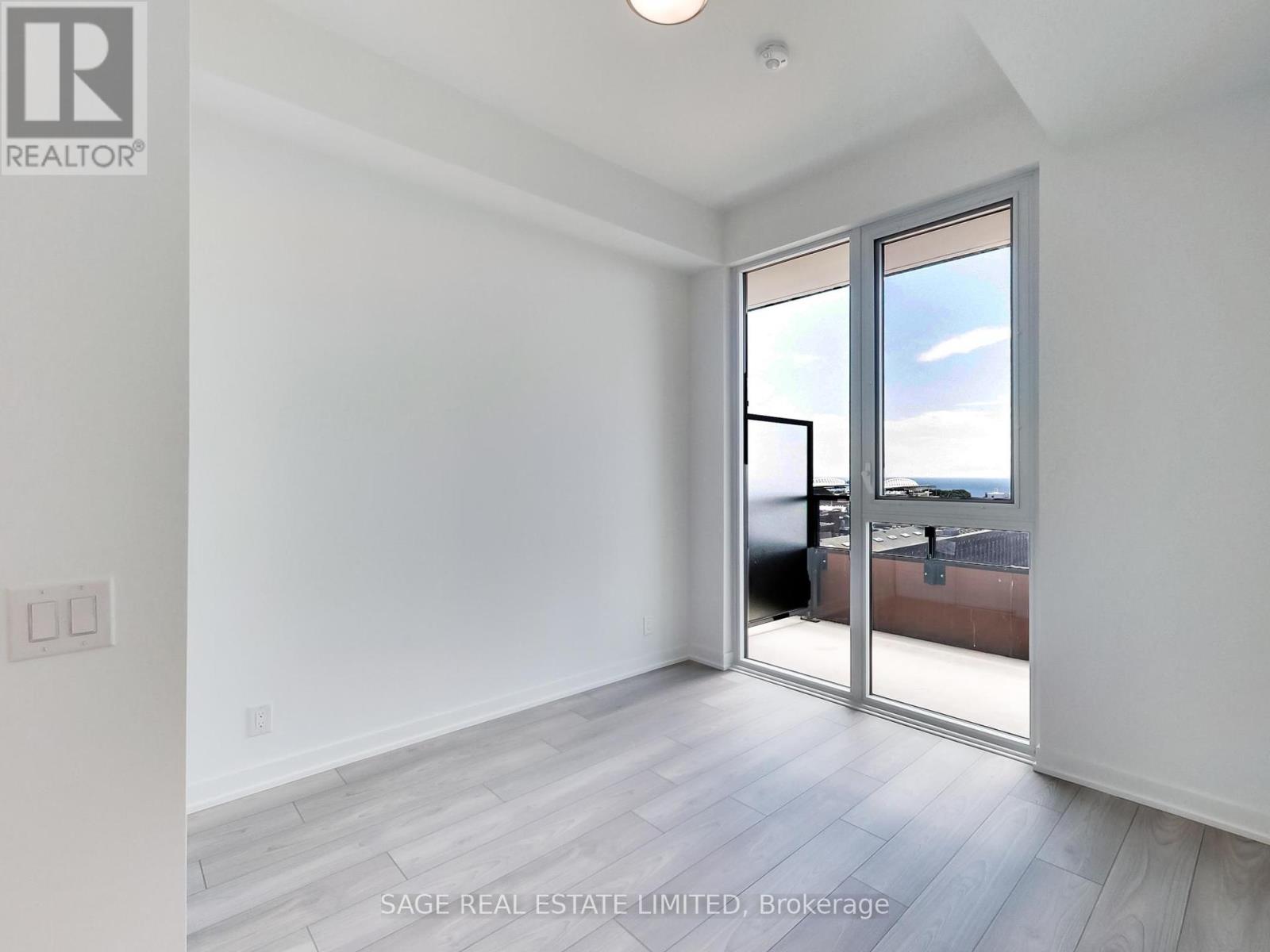 Photo 7 of 1210 285 Dufferin Street, Toronto ON