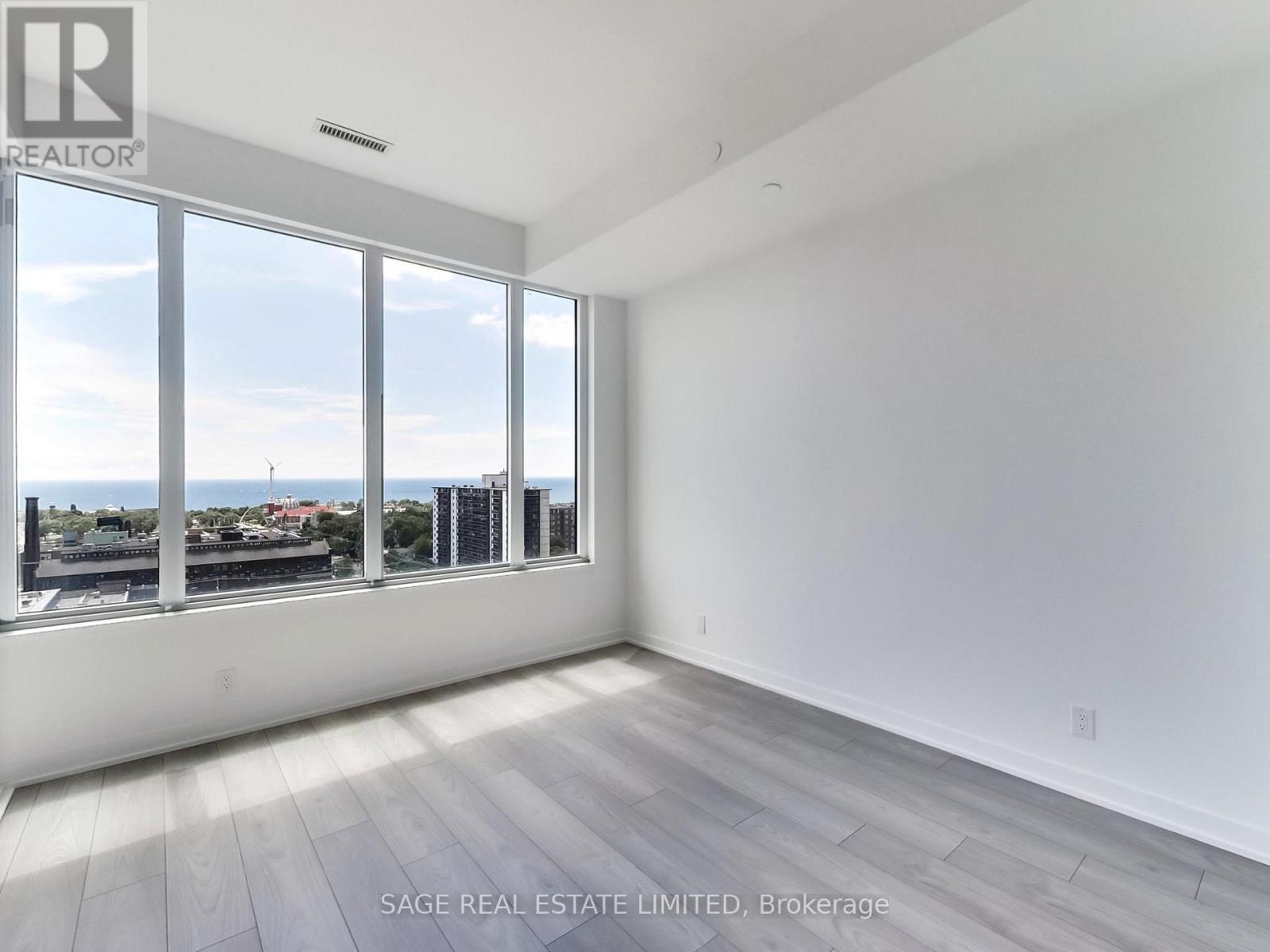 Photo 9 of 1210 285 Dufferin Street, Toronto ON