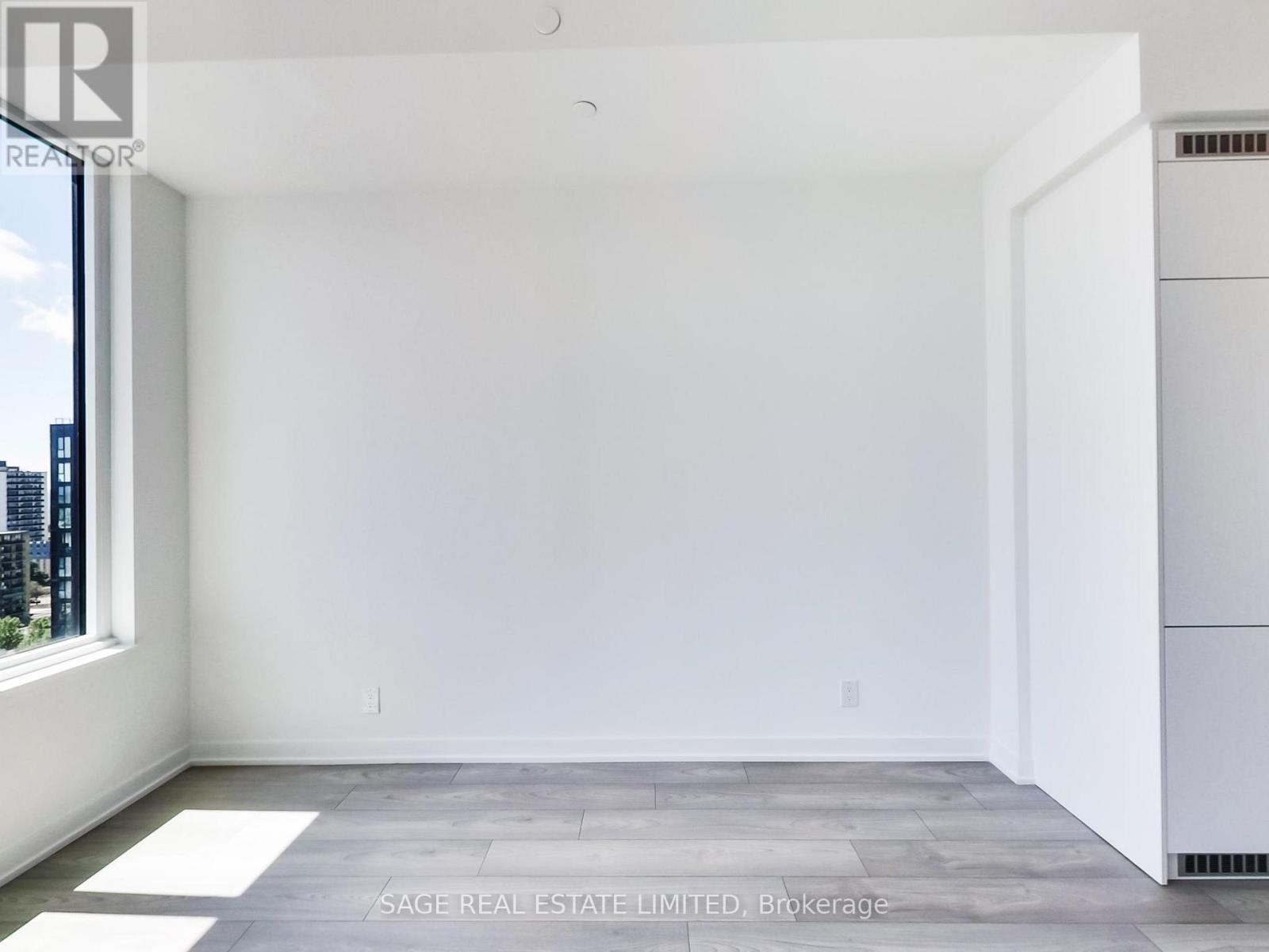 Photo 10 of 1210 285 Dufferin Street, Toronto ON