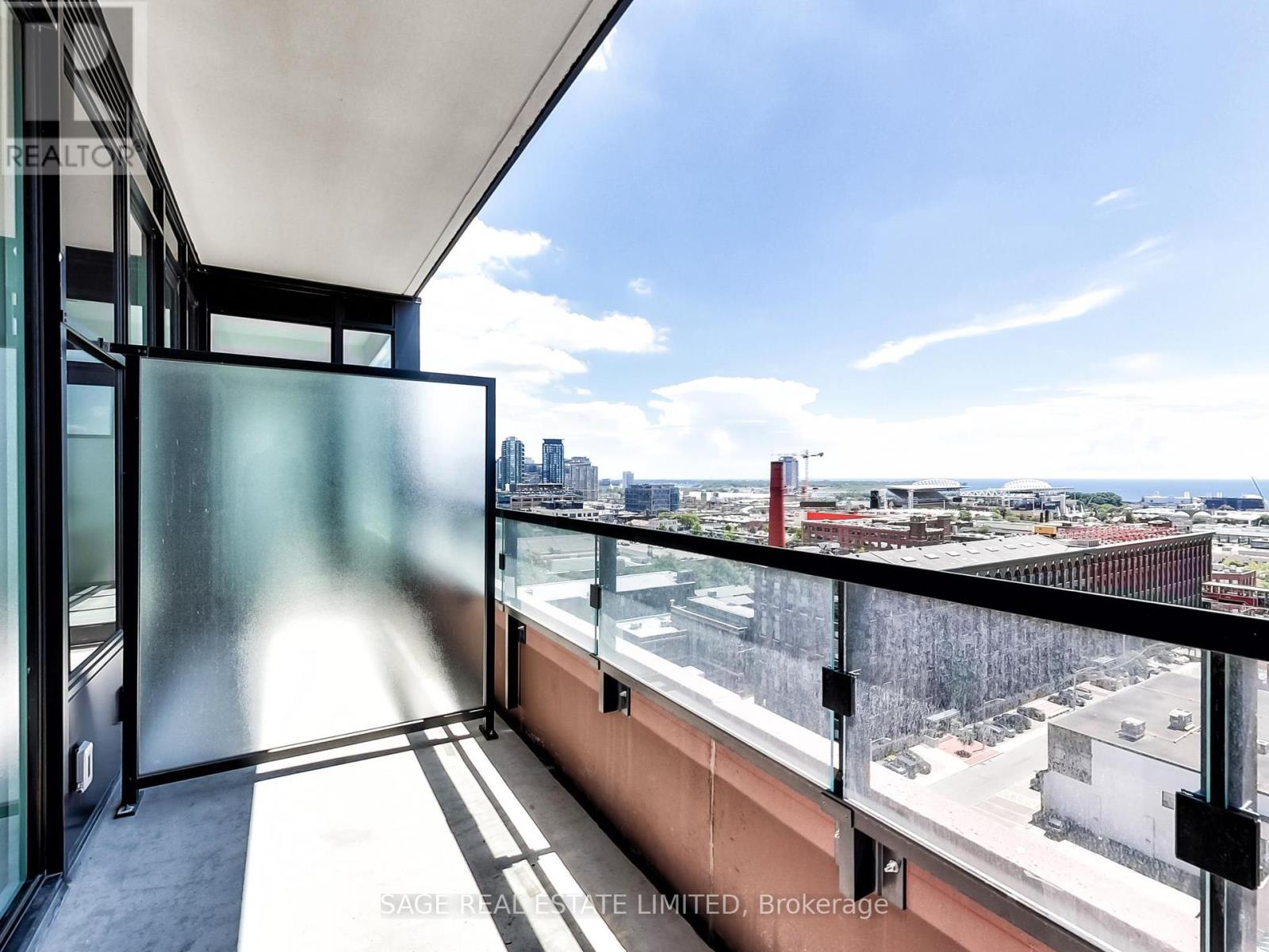 Photo 25 of 1210 285 Dufferin Street, Toronto ON