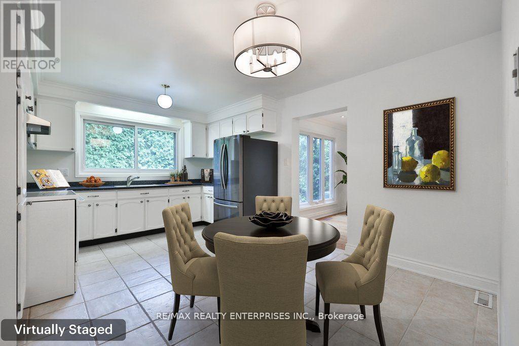 Photo 14 of 2501 Benedet Drive, Mississauga ON