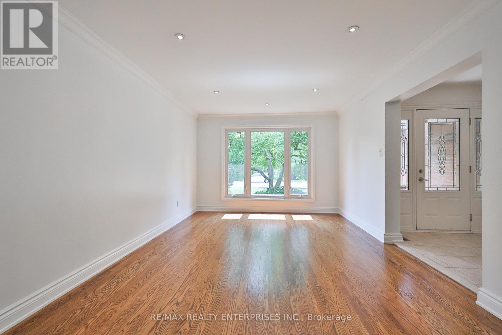 Photo 20 of 2501 Benedet Drive, Mississauga ON