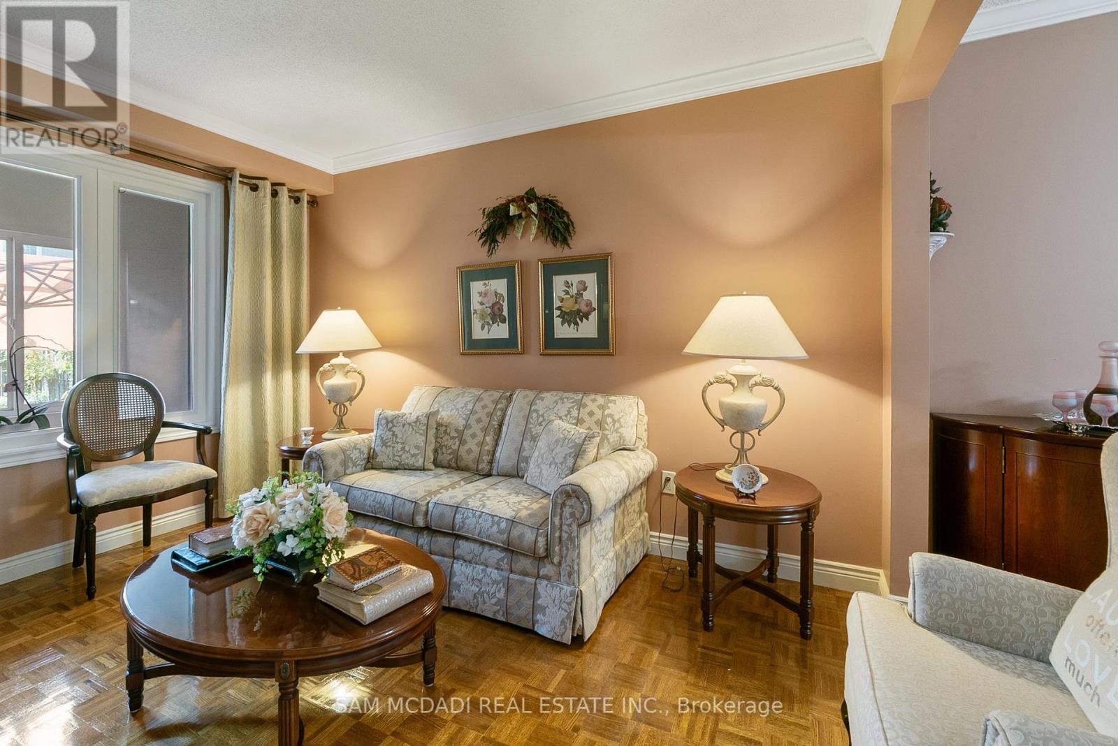 Photo 8 of 4260 Shelby Crescent, Mississauga ON