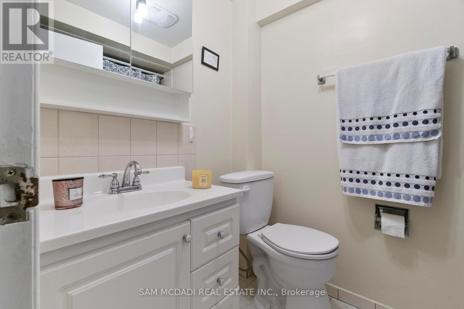 Photo 7 of 4260 Shelby Crescent, Mississauga ON