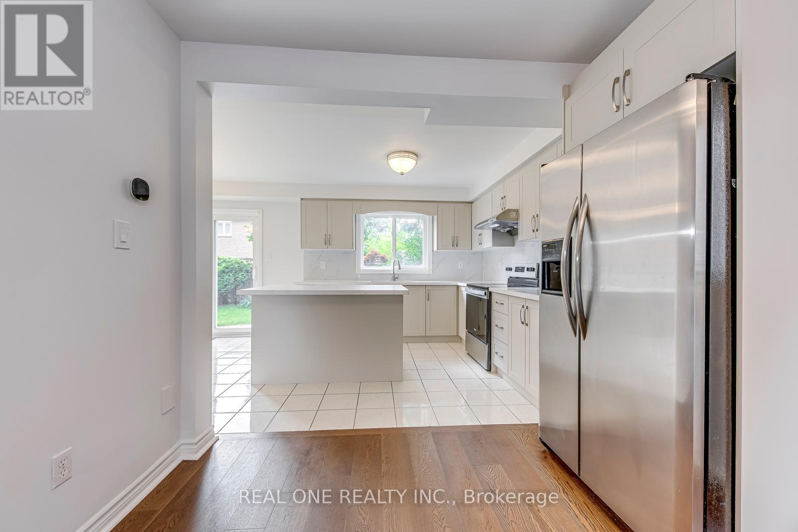 Photo 14 of 5192 Castlefield Drive, Mississauga ON