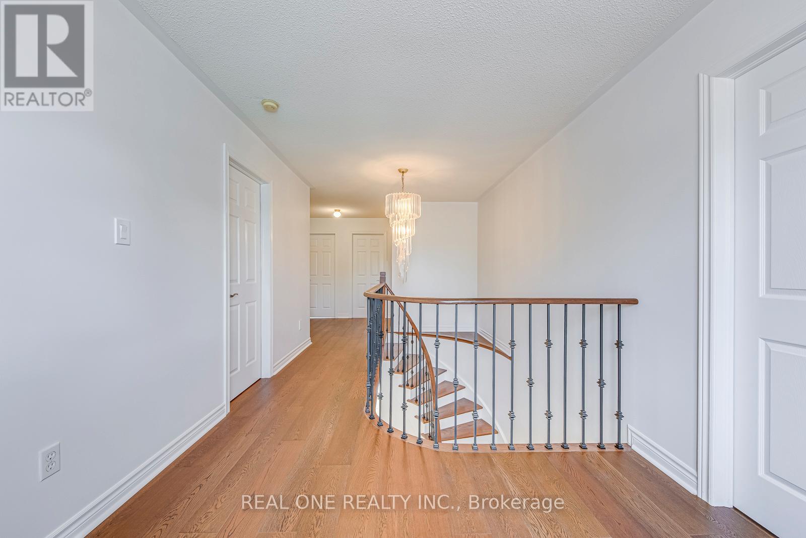 Photo 21 of 5192 Castlefield Drive, Mississauga ON