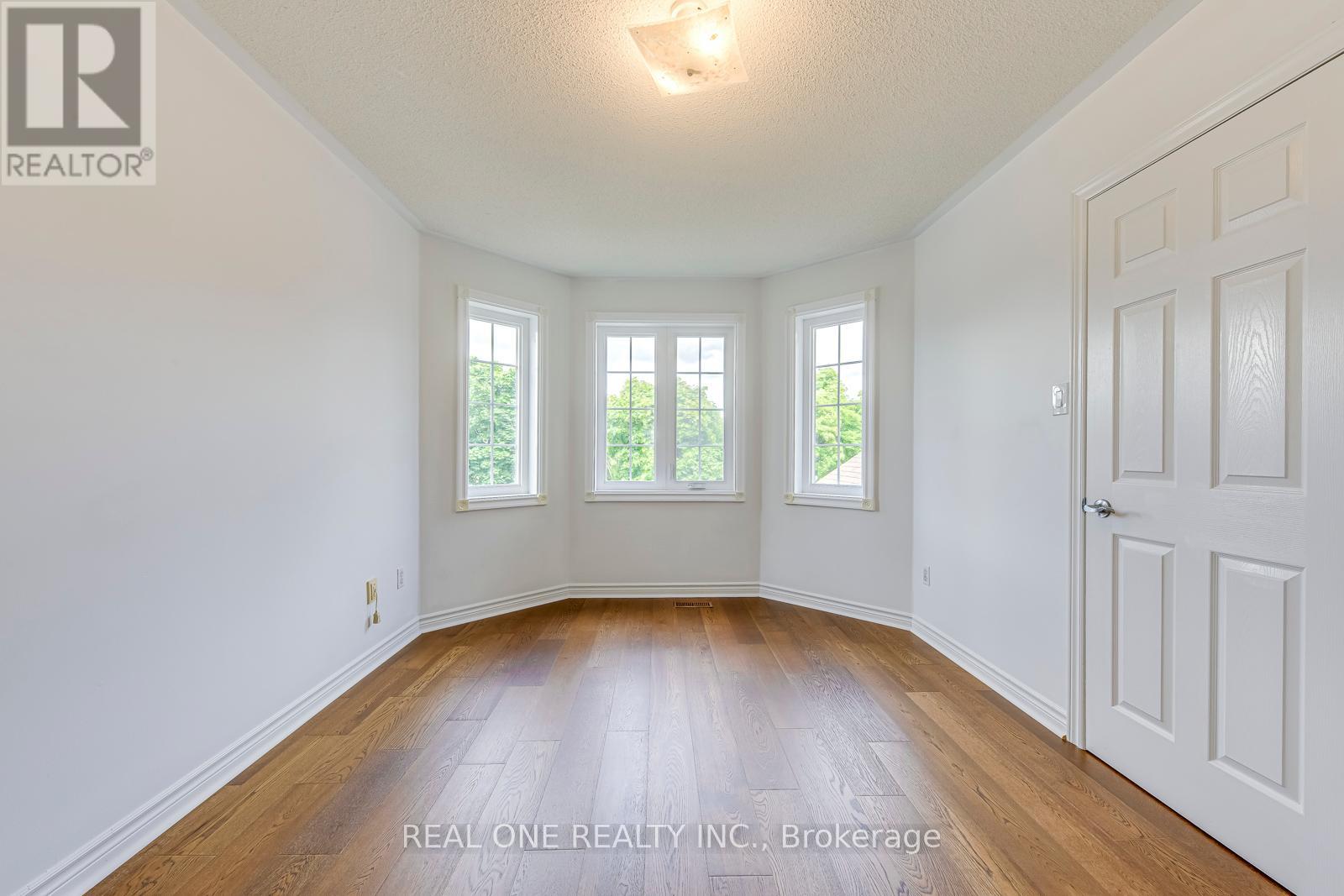 Photo 28 of 5192 Castlefield Drive, Mississauga ON