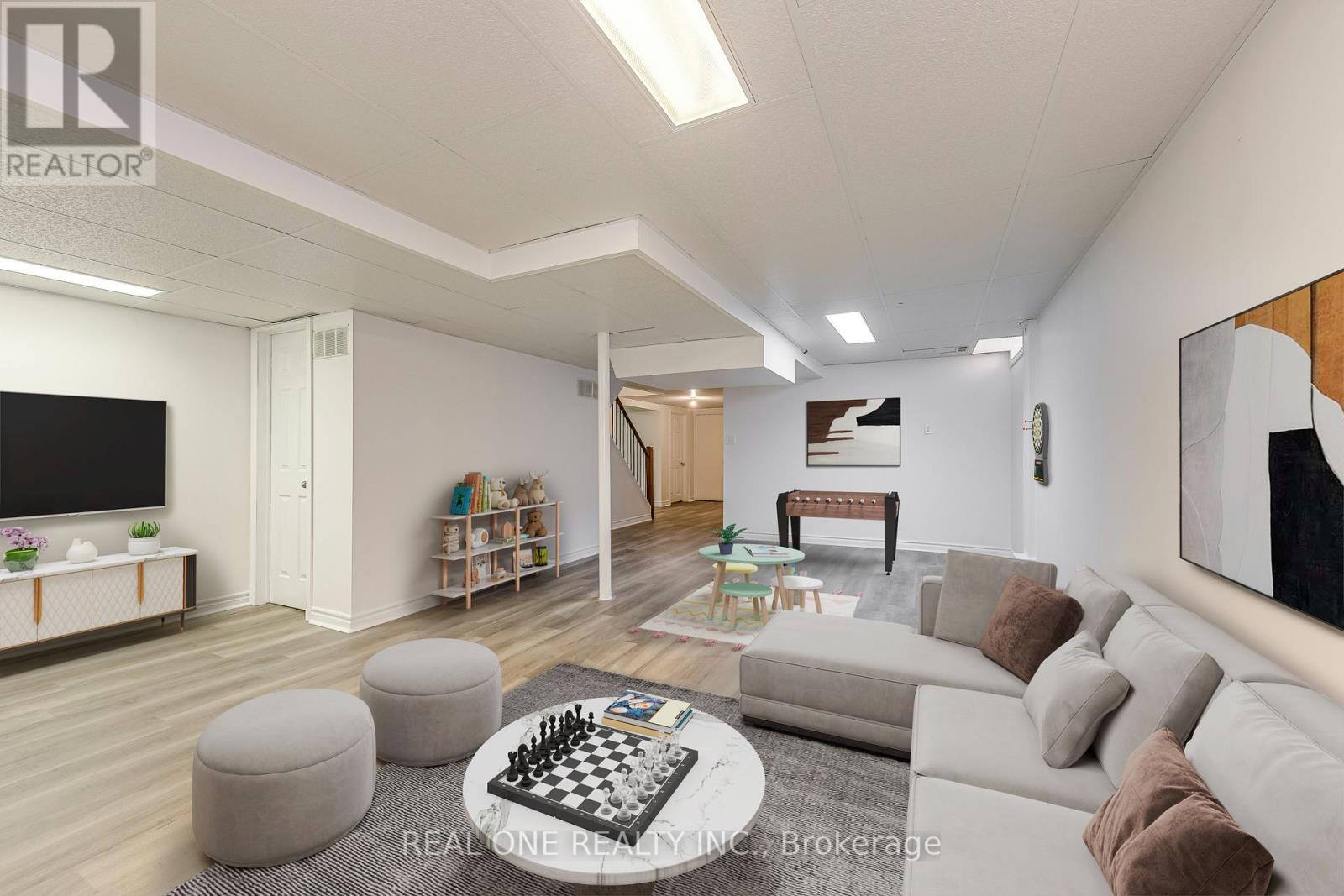 Photo 7 of 5192 Castlefield Drive, Mississauga ON
