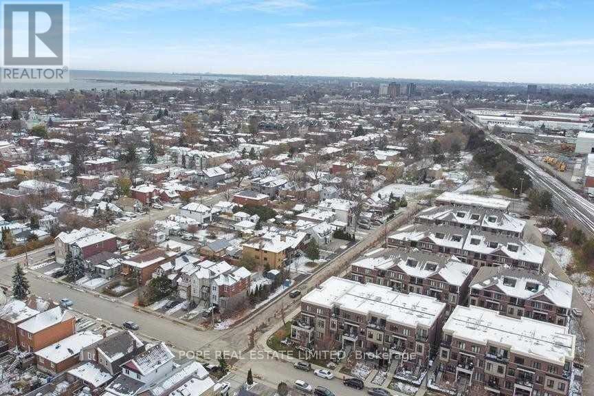 Photo 4 of 41 20 Carnation Avenue, Toronto ON
