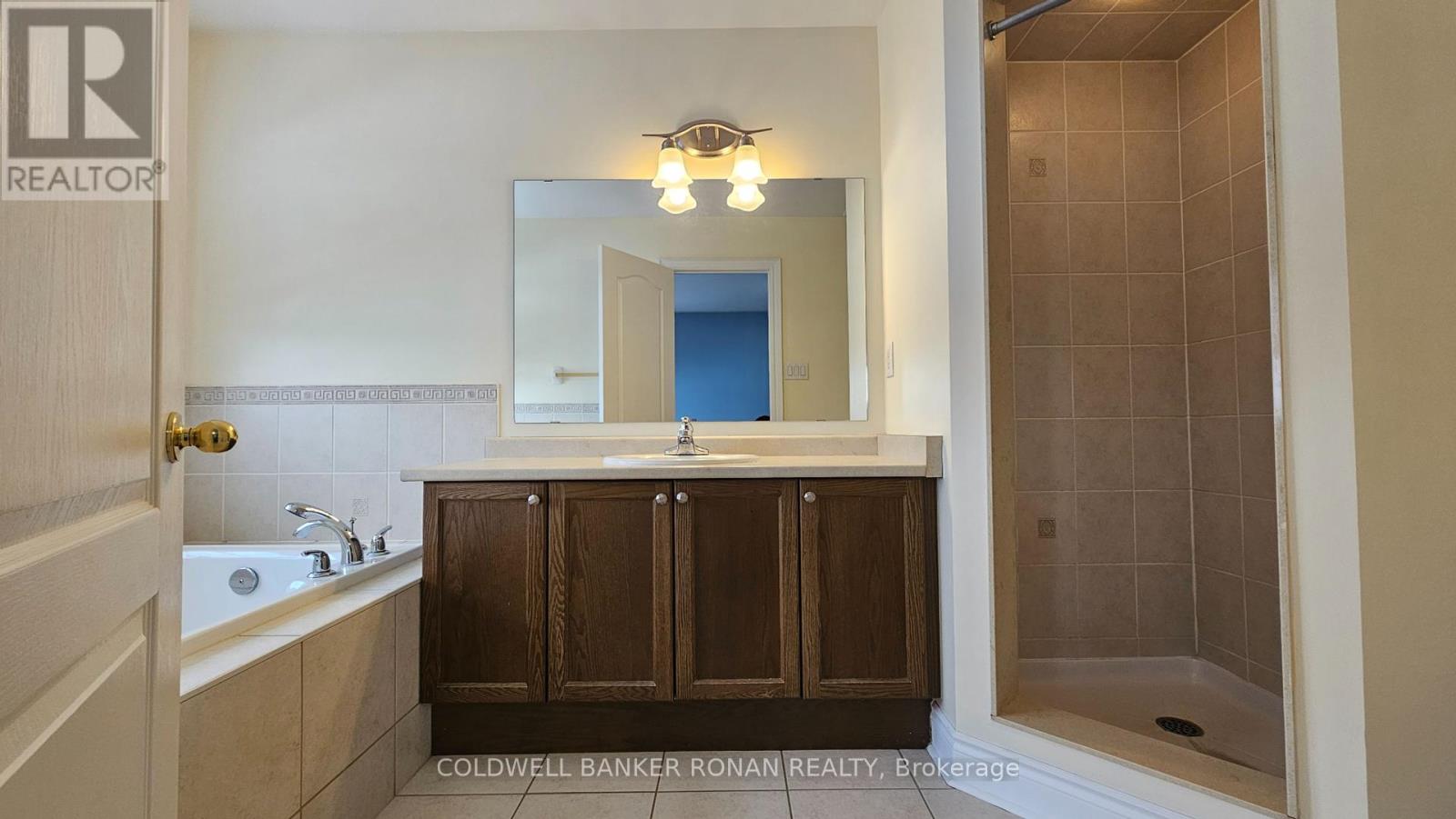 Photo 30 of 116 Tomabrook Crescent, Brampton ON