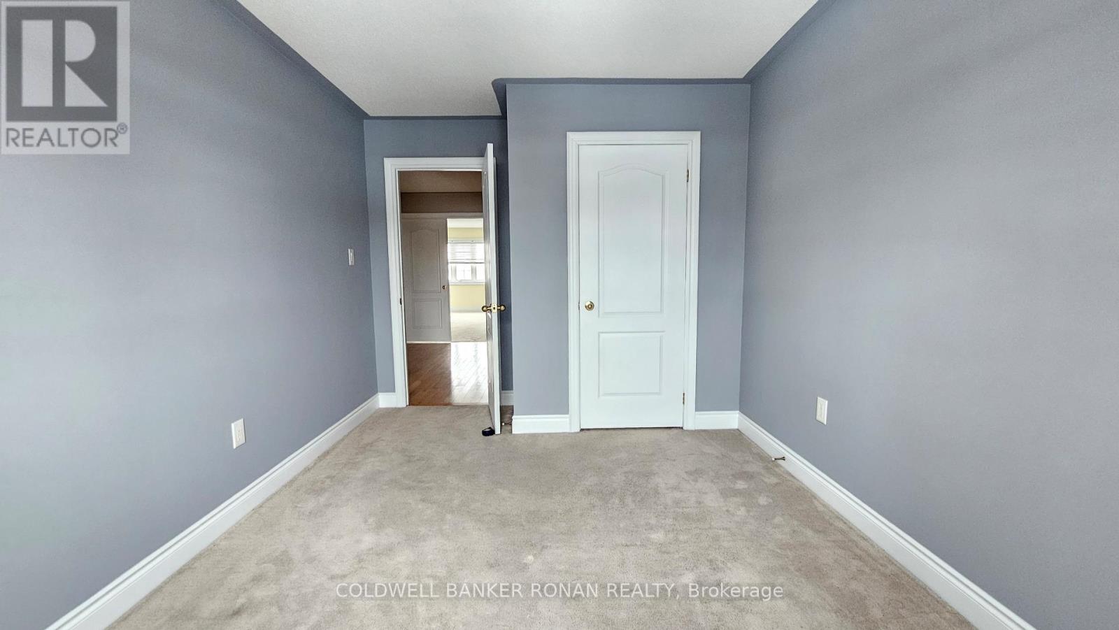 Photo 14 of 116 Tomabrook Crescent, Brampton ON