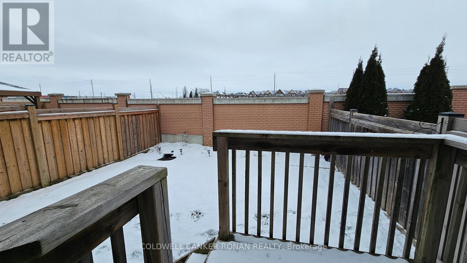 Photo 9 of 116 Tomabrook Crescent, Brampton ON