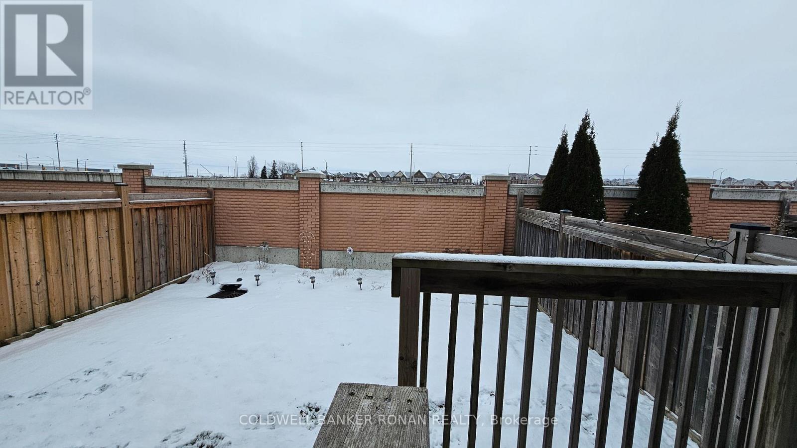 Photo 16 of 116 Tomabrook Crescent, Brampton ON