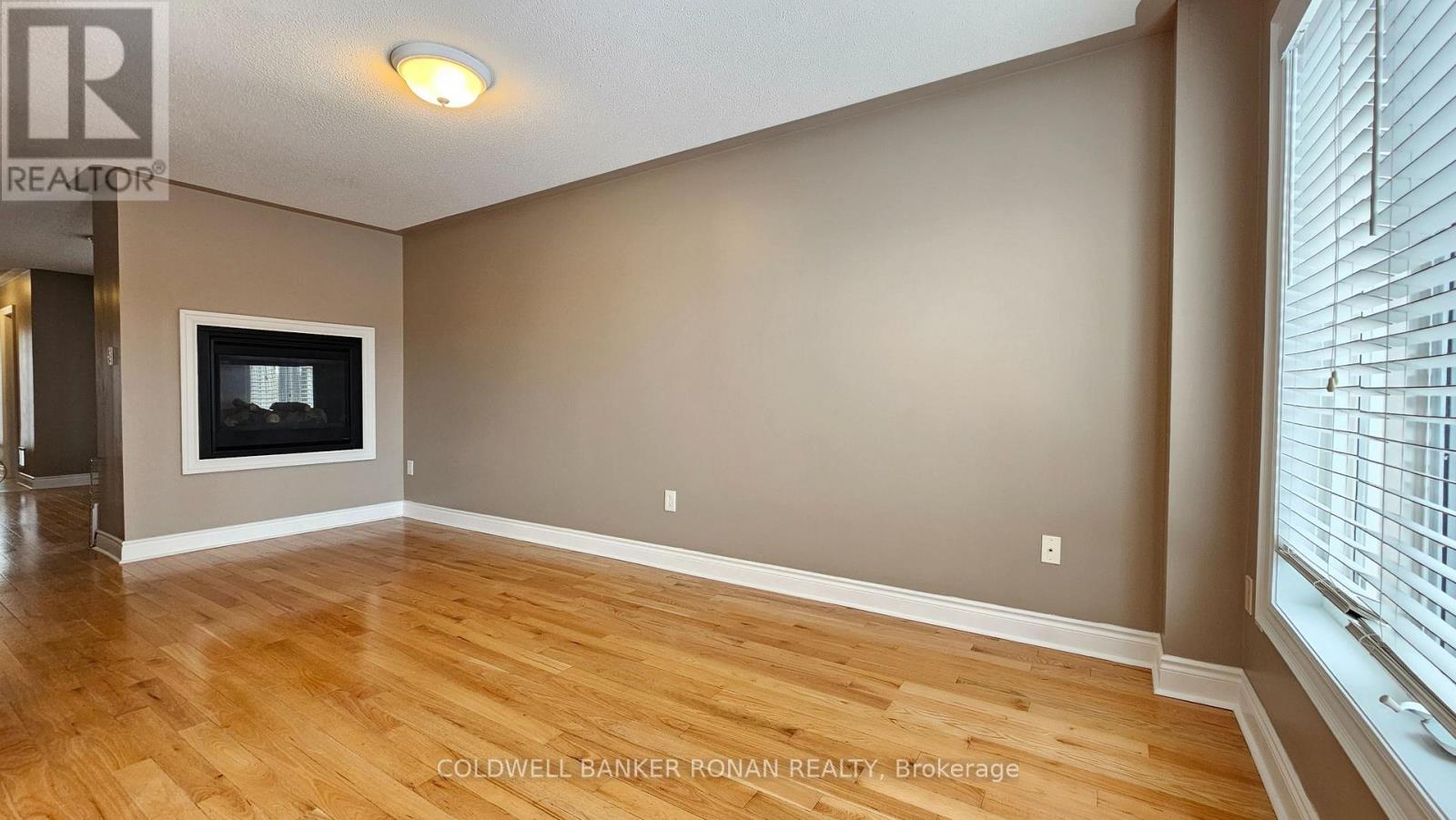 Photo 20 of 116 Tomabrook Crescent, Brampton ON