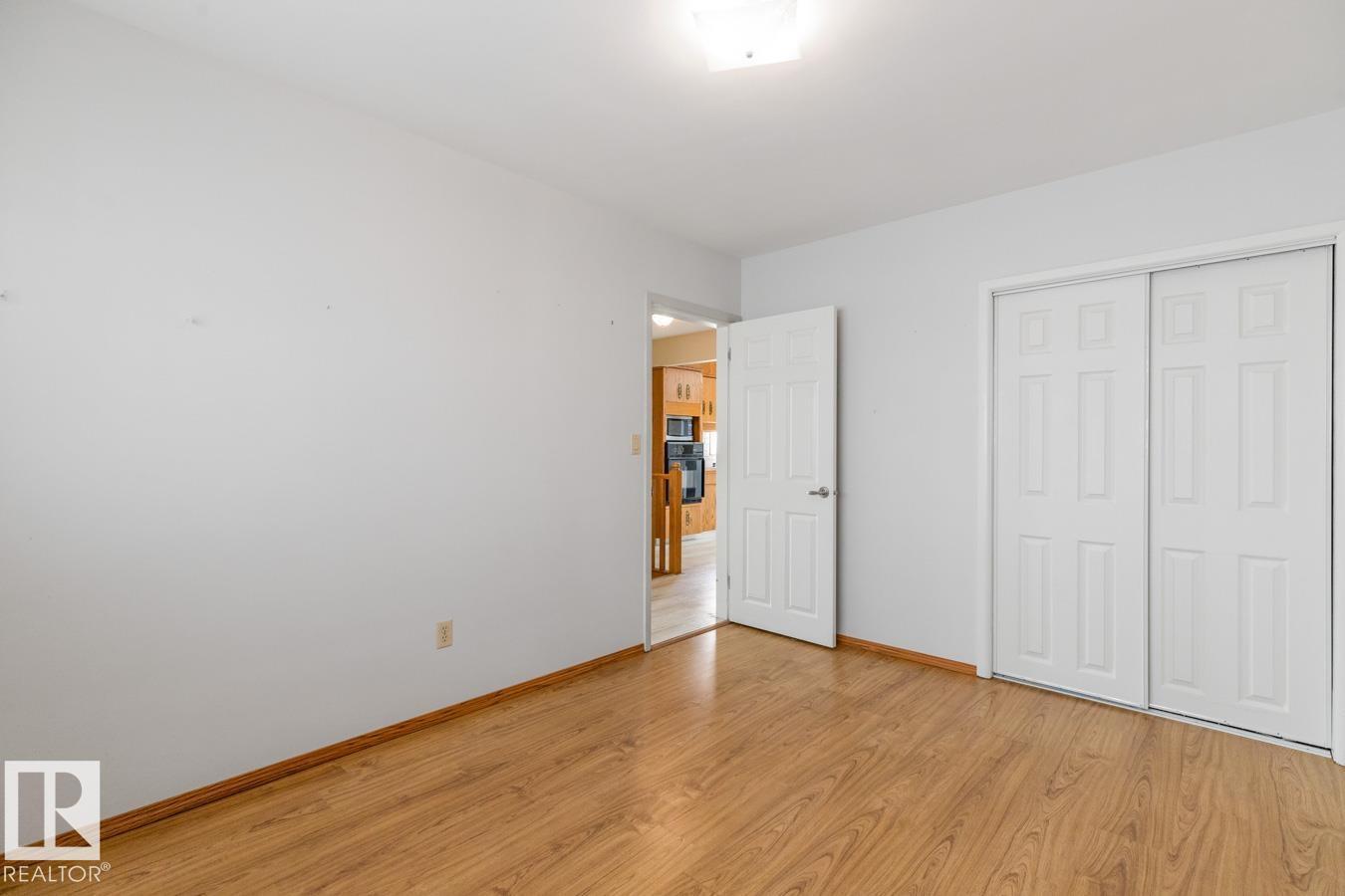 Photo 19 of 9619 69 A St Nw, Edmonton AB