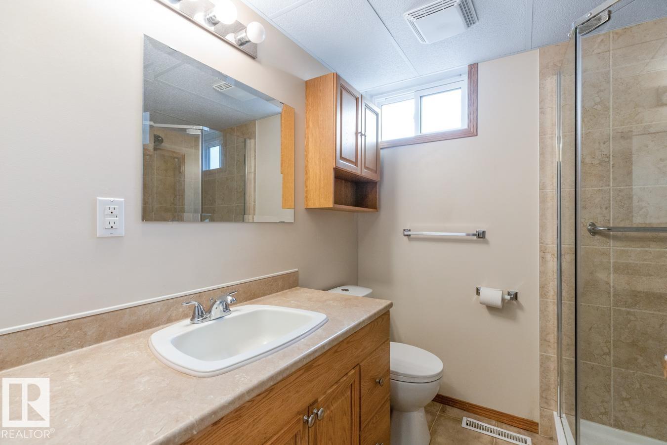 Photo 23 of 9619 69 A St Nw, Edmonton AB