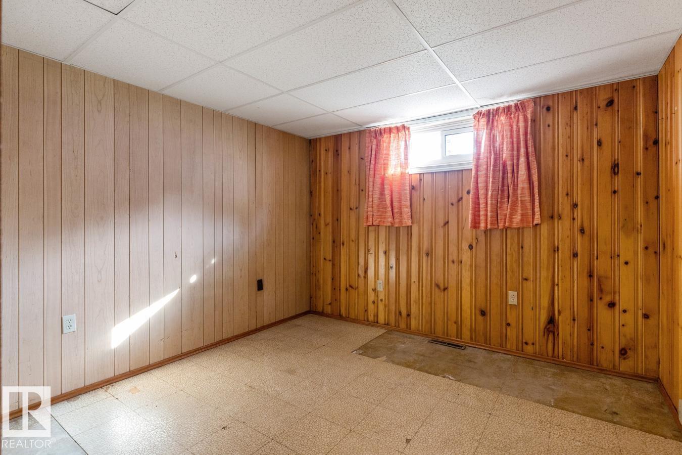 Photo 29 of 9619 69 A St Nw, Edmonton AB
