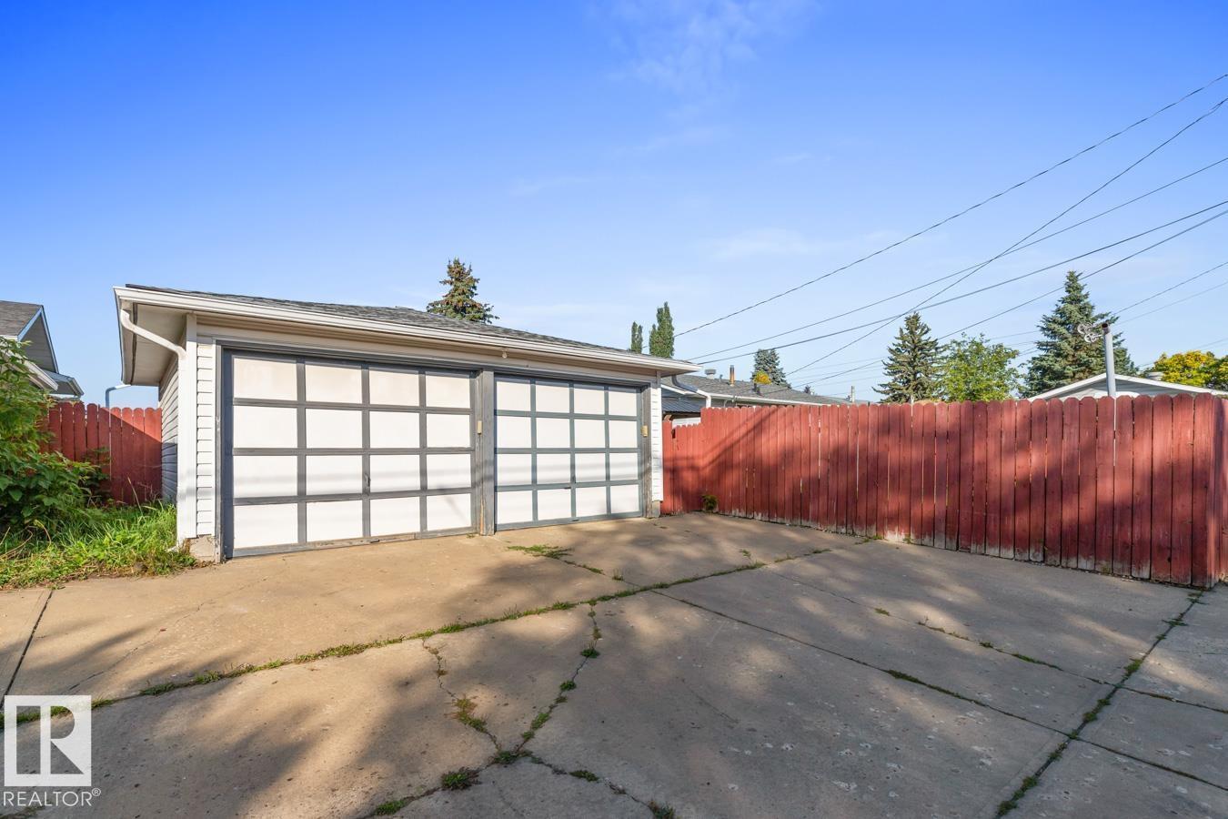 Photo 38 of 9619 69 A St Nw, Edmonton AB