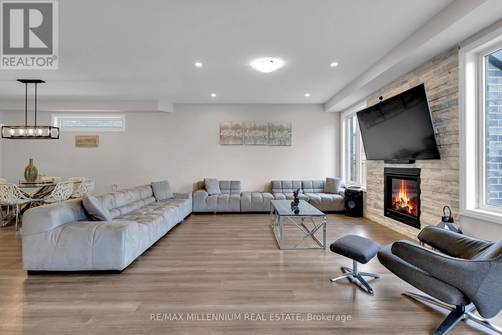 Photo 23 of 11 Tindall Crescent S, East Luther Grand Valley ON