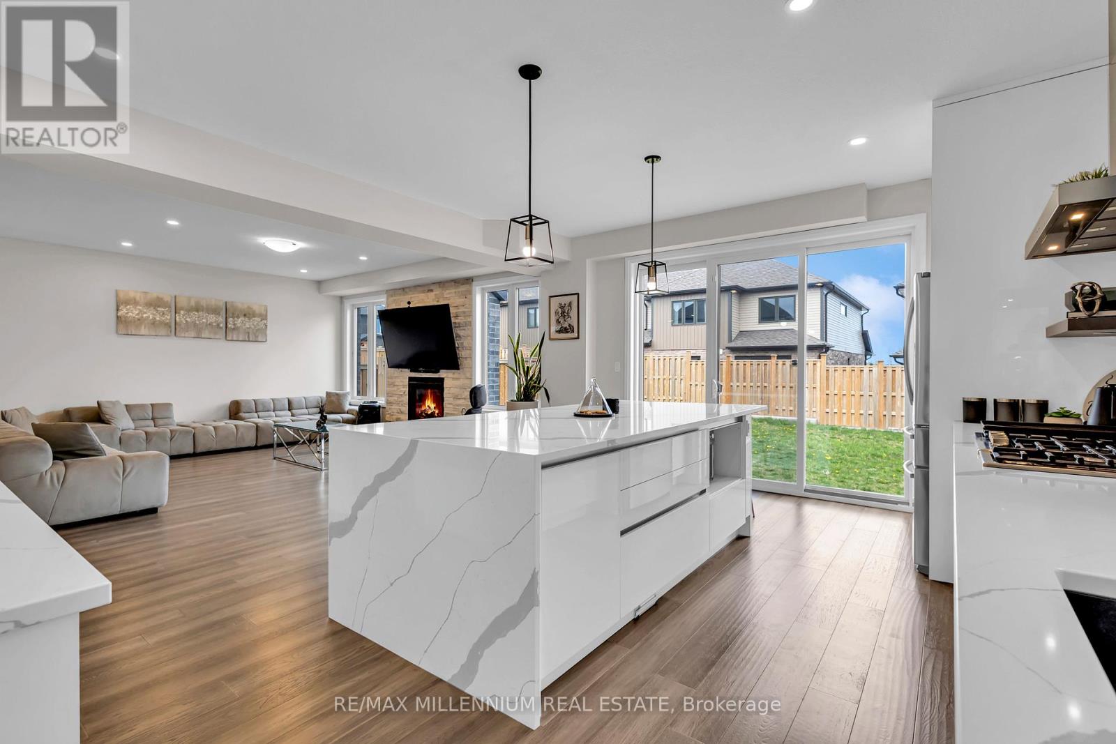 Photo 12 of 11 Tindall Crescent S, East Luther Grand Valley ON