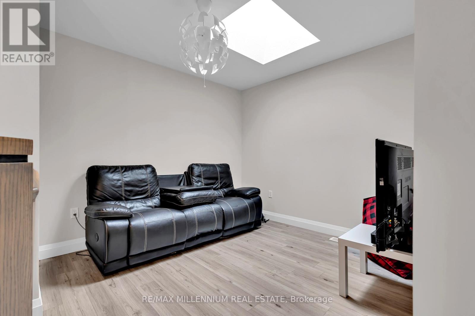 Photo 10 of 11 Tindall Crescent S, East Luther Grand Valley ON