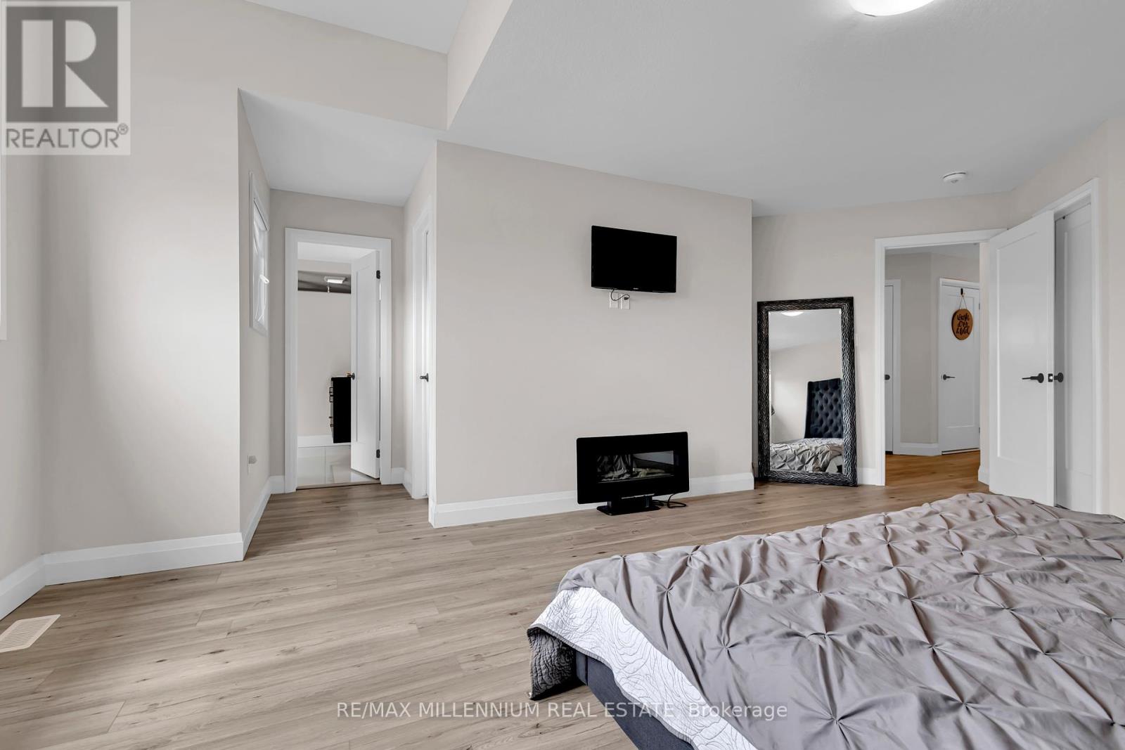 Photo 3 of 11 Tindall Crescent S, East Luther Grand Valley ON