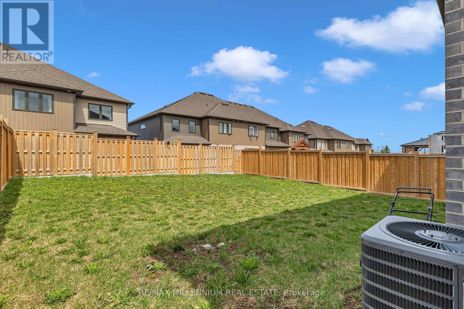 Photo 31 of 11 Tindall Crescent S, East Luther Grand Valley ON