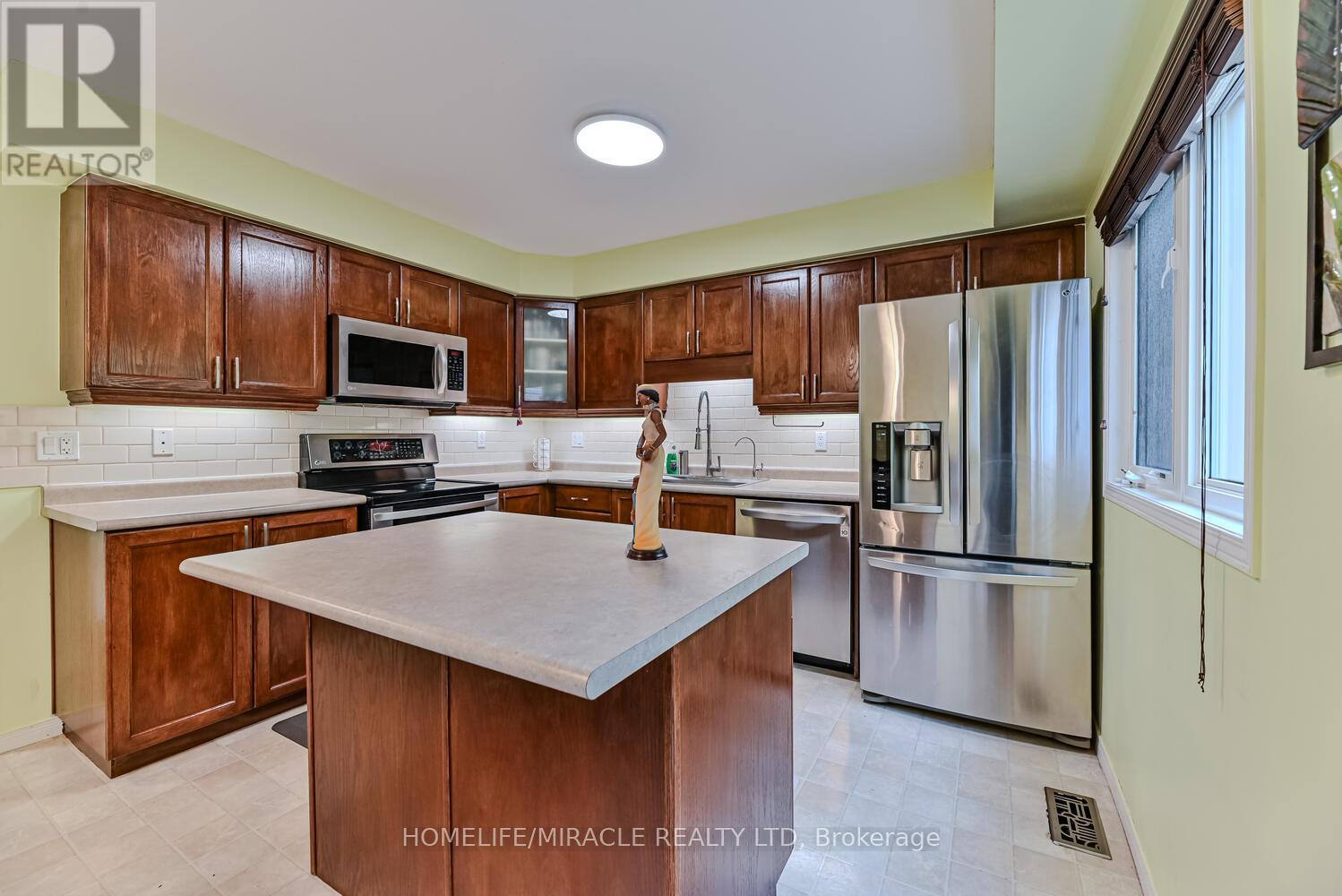 Photo 46 of E 31 110 Activa Avenue, Kitchener ON