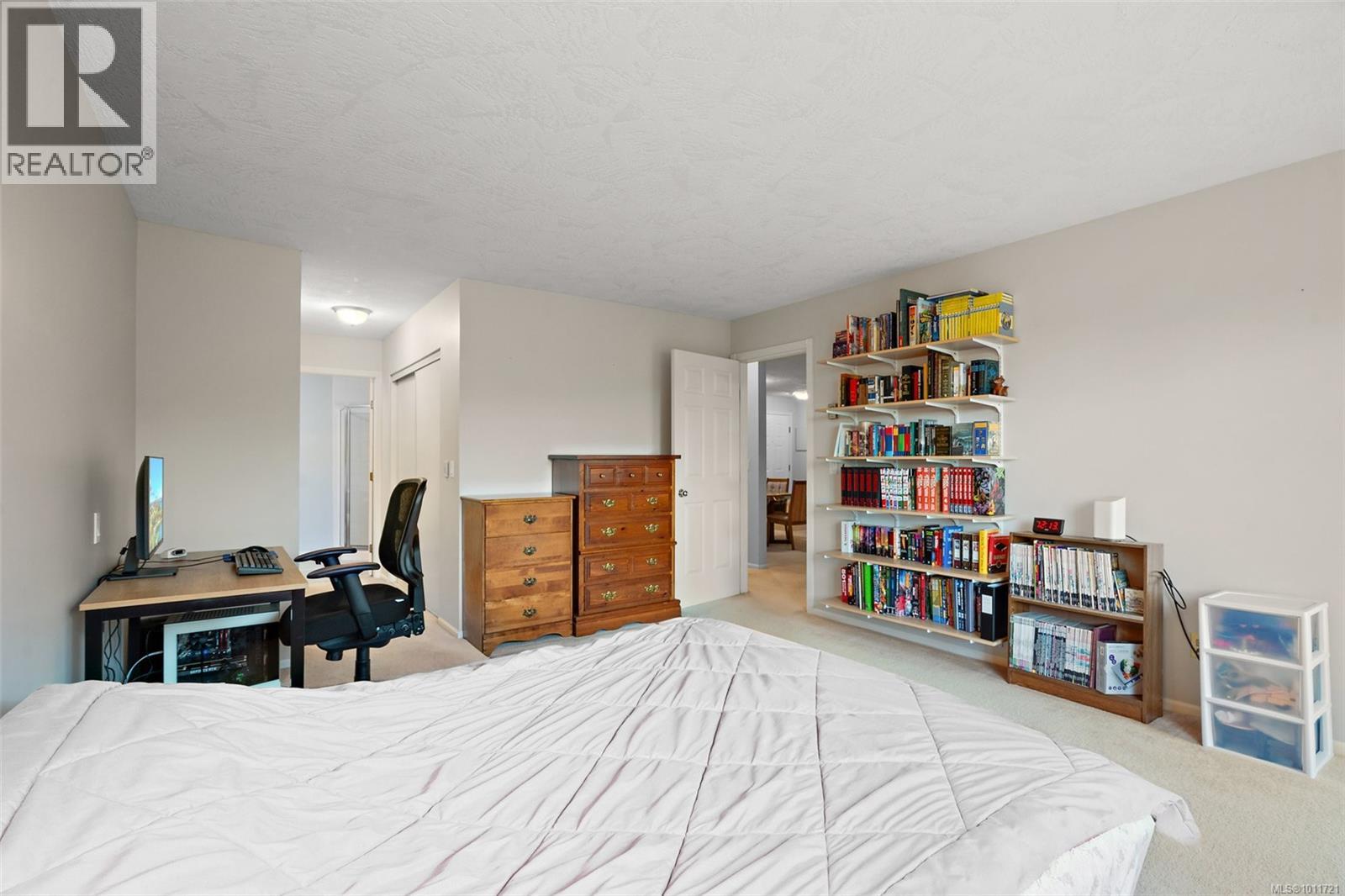 Photo 28 of 306 3880 Quadra St, Saanich BC
